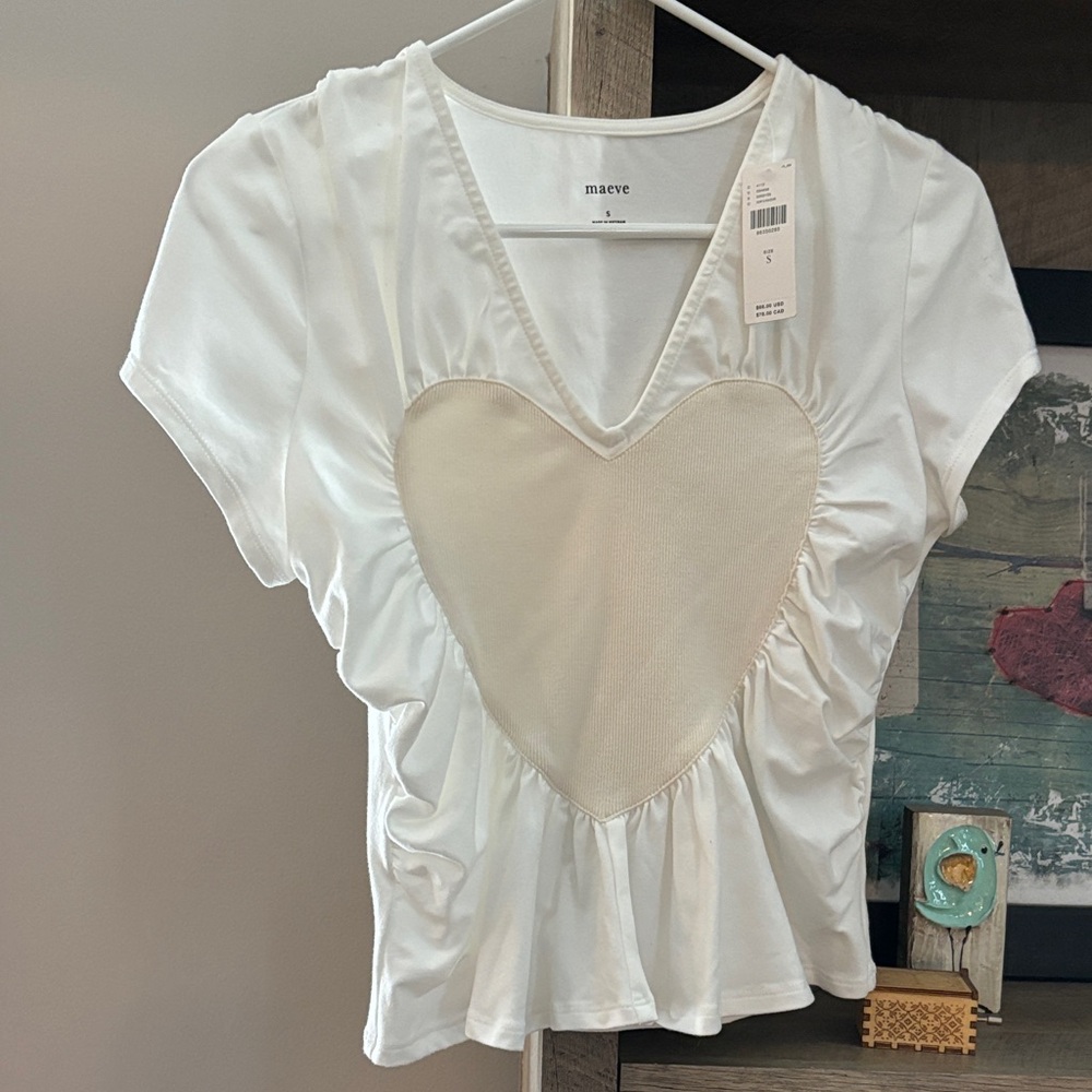 Maeve White Short-Sleeve Top with Cream Heart Panel